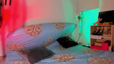  Alexa14 online show from 04-22-26, 07:04