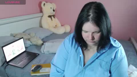 _alexandra_ray_ online show from 12-17-25, 10:10