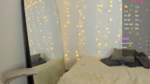 Snapshot of _allisongomez chatting on 06-15-26, 11:07 _allisongomez online show from 06-15-26, 11:07