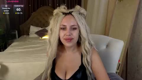 _amymoore online show from 08-06-26, 01:29