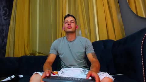 Angel Rivera online show from 02-07-26, 01:20