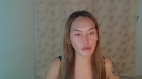 Snapshot of _angelari_ chatting on 12-10-24, 07:16 Pearl online show from 12-10-24, 07:16