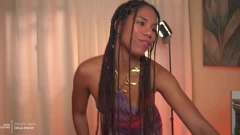 Angie -  online show from 09-18-25, 10:12