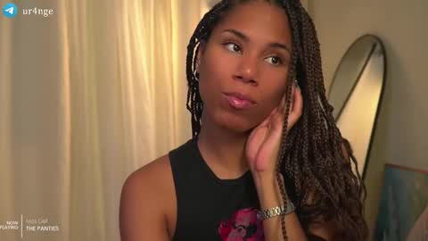 Snapshot of _angeleyes chatting on 12-18-25, 01:33 Angie - online show from 12-18-25, 01:33