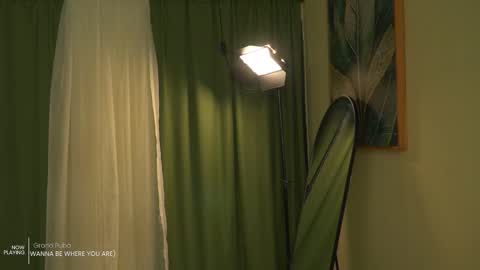 Snapshot of _angeleyes chatting on 02-06-26, 11:52 Angie - online show from 02-06-26, 11:52