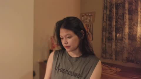 annie . online show from 05-13-26, 02:25