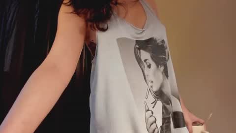 annie . online show from 07-13-26, 04:37