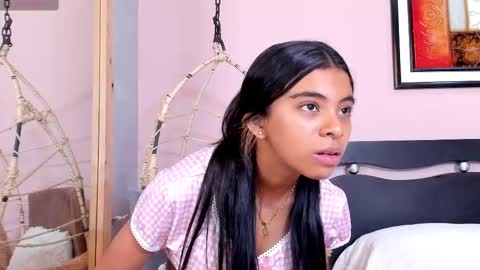 Snapshot of _anna_maria chatting on 09-29-25, 07:30 online show from 09-29-25, 07:30