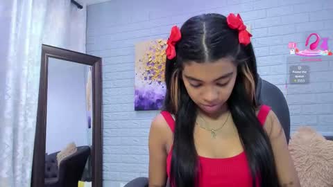 Snapshot of _anna_maria chatting on 10-13-25, 05:35 online show from 10-13-25, 05:35