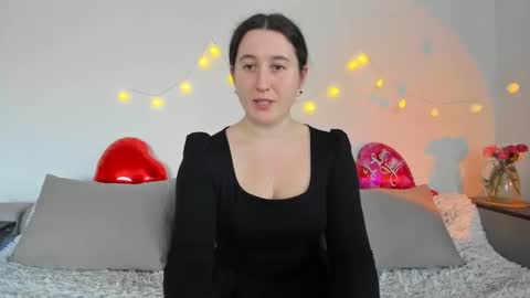 Anna online show from 04-21-26, 12:33