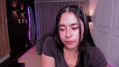 Snapshot of _anna_parker_ chatting on 11-21-25, 07:23 Ana online show from 11-21-25, 07:23