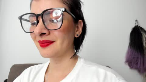 Snapshot of _antomouth_paradise chatting on 01-11-25, 11:35 antonia online show from 01-11-25, 11:35