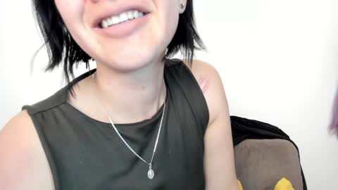 Snapshot of _antomouth_paradise chatting on 01-23-25, 12:14 antonia online show from 01-23-25, 12:14