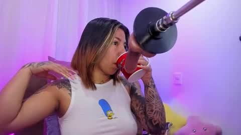 Snapshot of _antonella_dreams chatting on 10-02-25, 10:00 _antonella_dreams online show from 10-02-25, 10:00