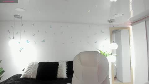 antonnela online show from 04-06-26, 02:40