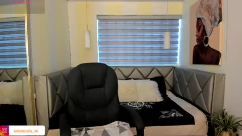 antonnela online show from 04-25-26, 02:03