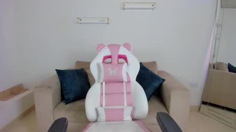    online show from 11-08-25, 12:16