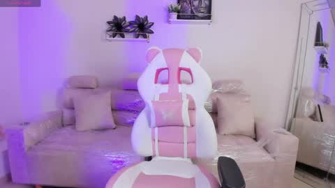    online show from 04-24-26, 12:18