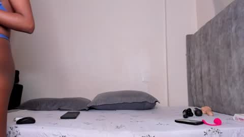 Snapshot of _ariah chatting on 07-13-26, 04:59 Ariah independent model online show from 07-13-26, 04:59
