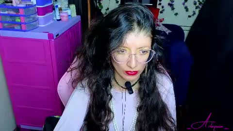 Snapshot of _arlequin_ chatting on 06-11-26, 03:04 _arlequin_ online show from 06-11-26, 03:04