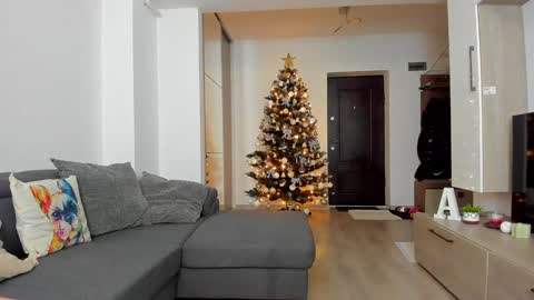 Snapshot of _arry chatting on 12-26-24, 08:28 Ariana online show from 12-26-24, 08:28