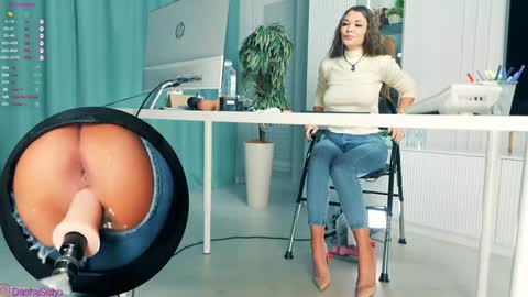 Snapshot of _artporno_ chatting on 10-28-25, 12:25 _artporno_ online show from 10-28-25, 12:25