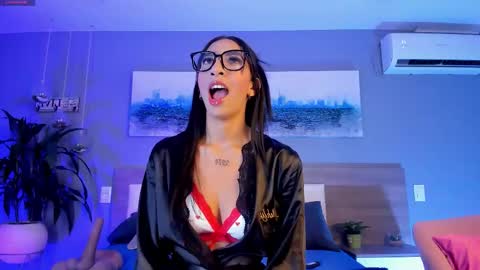 Snapshot of _ashly_77 chatting on 03-26-26, 08:03 Ashly online show from 03-26-26, 08:03