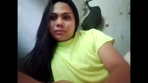 Snapshot of _asianslutyymikha_ chatting on 09-20-25, 05:52 _asianslutyymikha_ online show from 09-20-25, 05:52