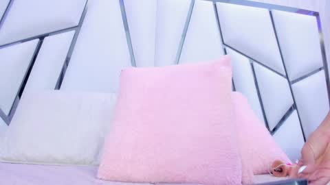 Aura online show from 01-22-25, 04:23