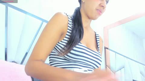 Aura online show from 02-06-25, 03:06