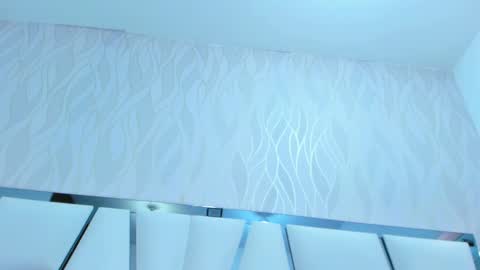 Aura online show from 02-09-25, 06:11