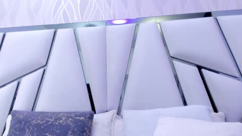 Aura online show from 02-25-25, 03:09