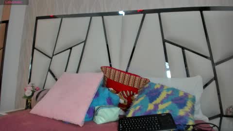 Aura online show from 01-09-26, 03:20