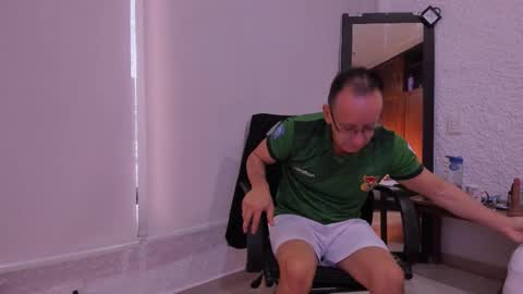 _axelking_ online show from 12-15-25, 11:25