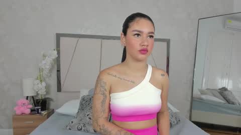 Snapshot of _bellanova chatting on 12-14-25, 12:21 Bella Nova online show from 12-14-25, 12:21