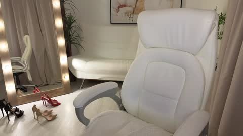 Beylly online show from 01-17-25, 04:39