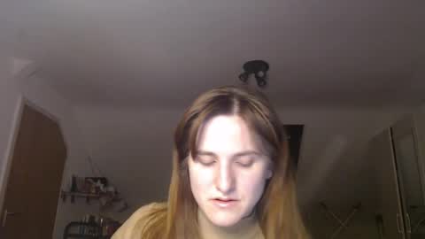 Snapshot of _biscotti_ chatting on 03-09-25, 07:15 _biscotti_ online show from 03-09-25, 07:15