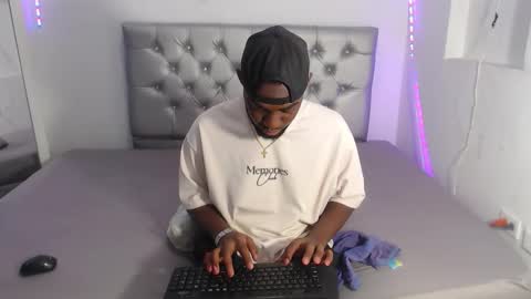 Andrew online show from 11-11-25, 06:41