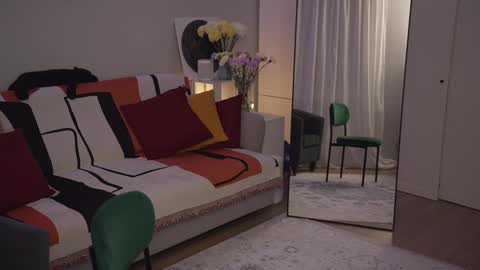 Snapshot of _blackbee_ chatting on 01-29-25, 09:28 Lili online show from 01-29-25, 09:28