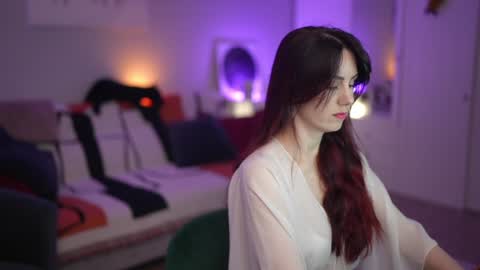 Lili online show from 02-08-26, 05:44