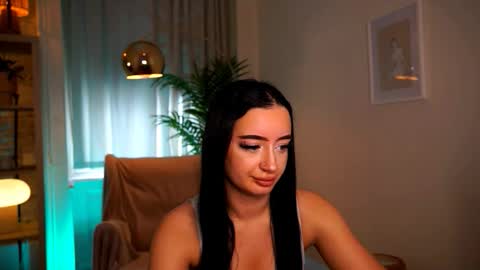 Snapshot of _blackpeaarl chatting on 01-09-26, 11:57 Pearl online show from 01-09-26, 11:57