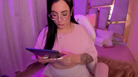 Angie  Independent model online show from 09-29-25, 11:20