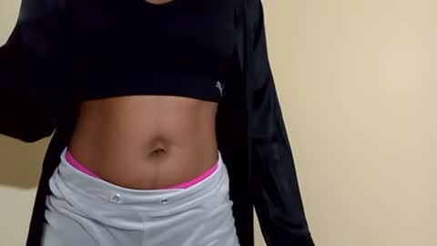 Snapshot of _bunny_b chatting on 06-18-26, 04:35 I will be back soon online show from 06-18-26, 04:35