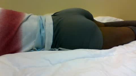 Snapshot of _bunny_b chatting on 06-23-26, 07:45 I will be back soon online show from 06-23-26, 07:45