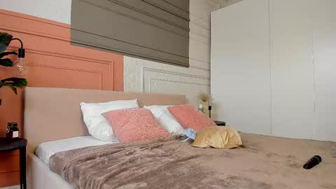 Stella online show from 02-28-25, 07:48