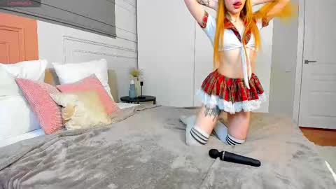 Stella online show from 03-05-25, 01:42