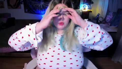 _candym1lky_ online show from 01-19-26, 06:50