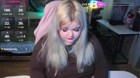 _candym1lky_ online show from 02-26-26, 07:40