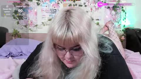 _candym1lky_ online show from 03-08-26, 07:45