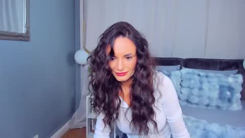 _carlawhite_ online show from 05-10-26, 03:33
